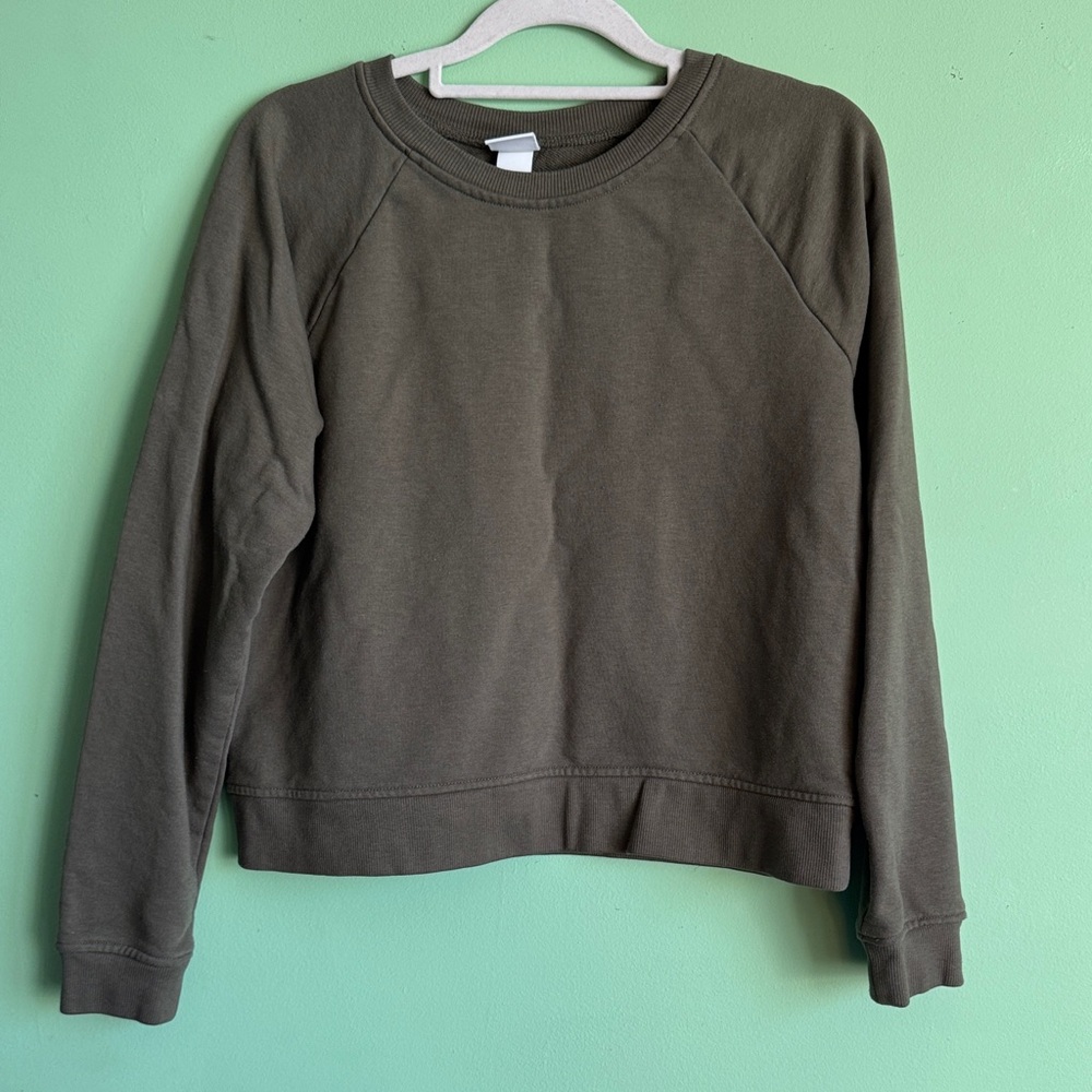 H&M Taupe Crewneck Top